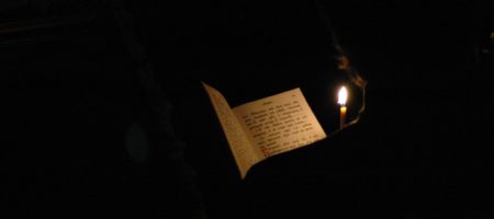 Что читают на Шестопсалмии? И почему гасят свечи во время чтения?